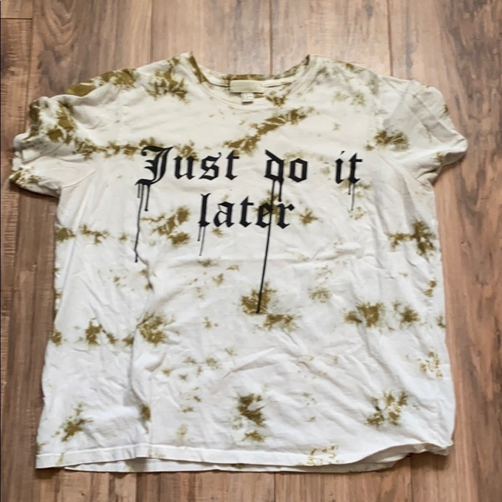 FOREVER 21 T SHIRT 💚